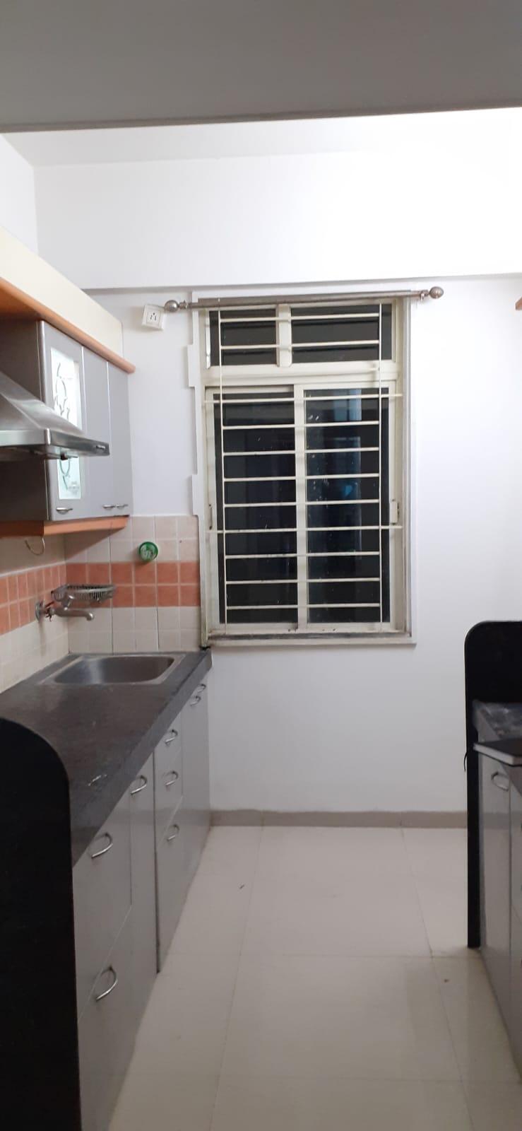 2BHK Flat For Sale At Scheme no 140 in Covered Campus. 3