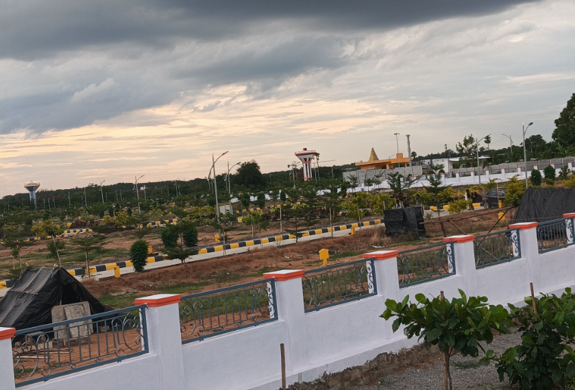 HMDA&amp;RERA Approved open plots for sale at gollur