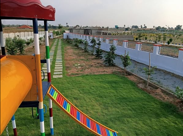 HMDA&amp;RERA Approved open plots for sale at gollur 2