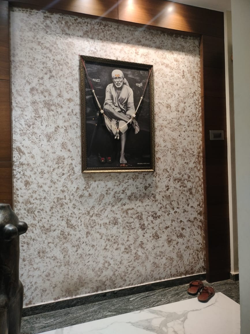 Luxurious house with all amenities. Ready to move. 2