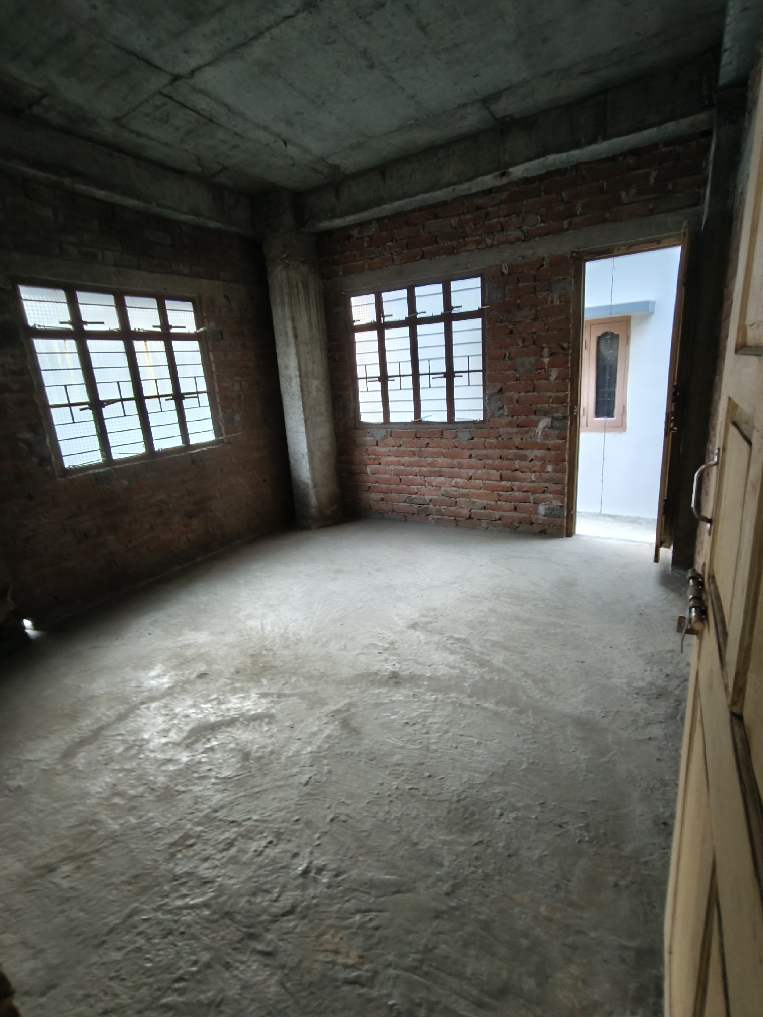 1 BHK flat with garden