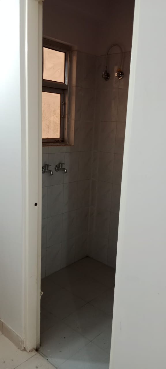 1 bhk property for sale at kalwar road Mangalm city 2