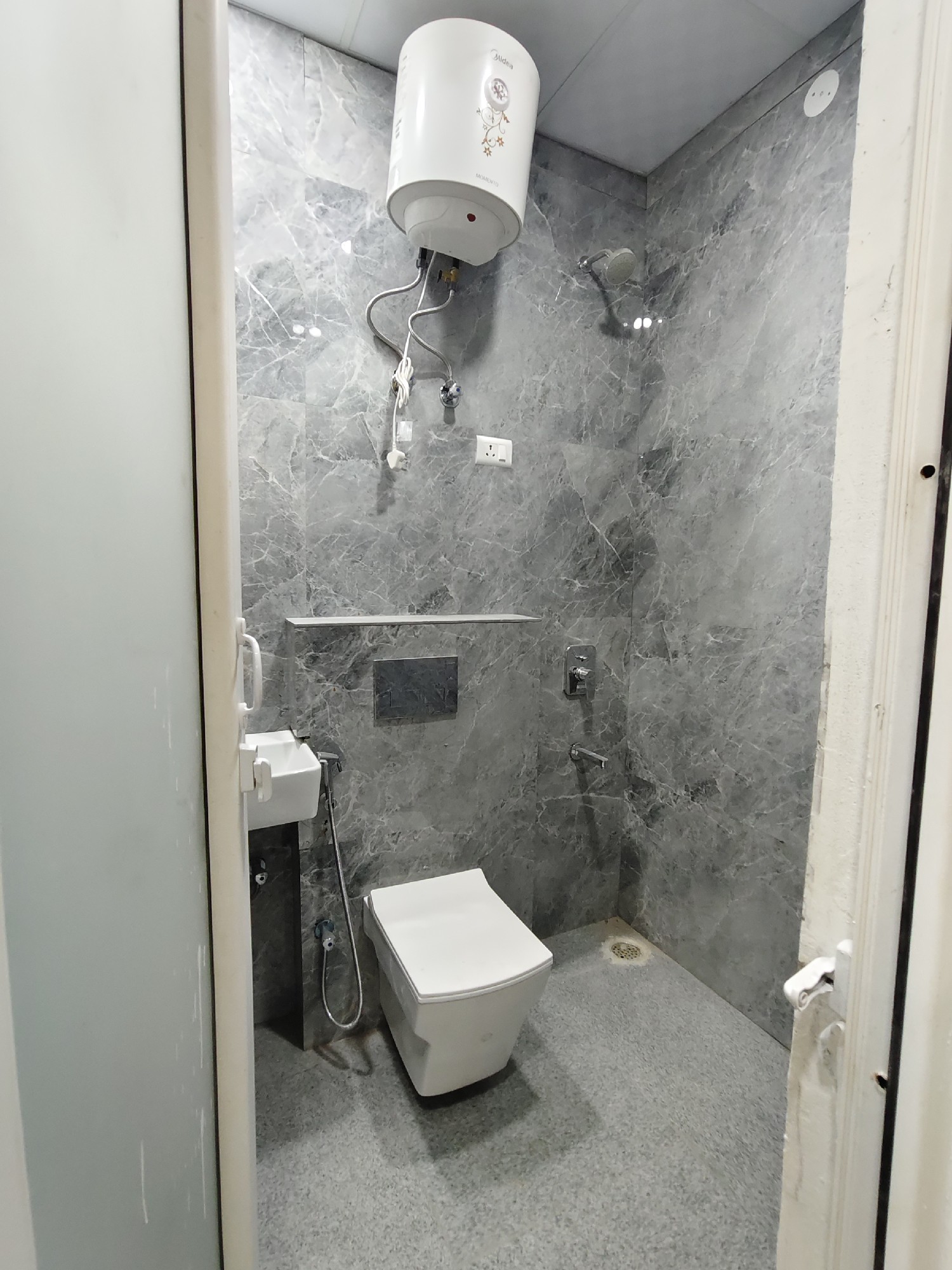 1RK FULLY FURNISHED 3