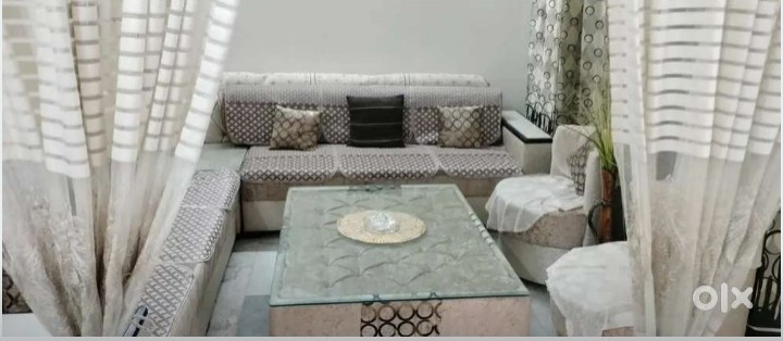 appox 5 to 5.25 Marlas kothi Semi furnished sale nr urban estate ph 1 2