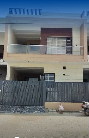 7.5 Marlas kothi brand new 1.05 cr nr urban estate ph 2
