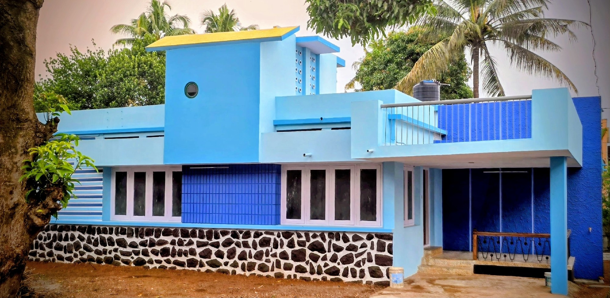 House with 1 0.750 Cents L and Near NH for Sale