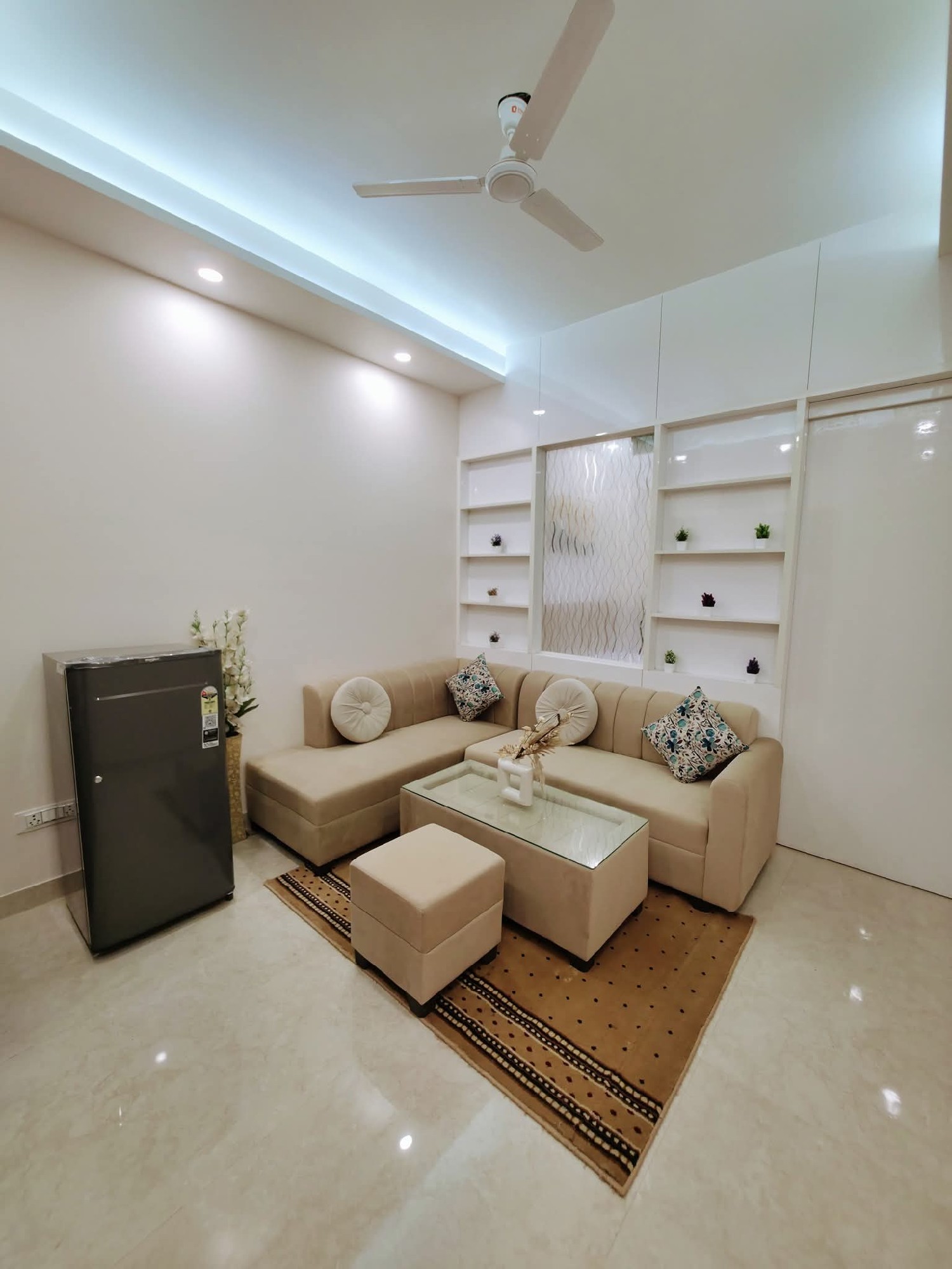 1 BHK Flat For Rent Available 3