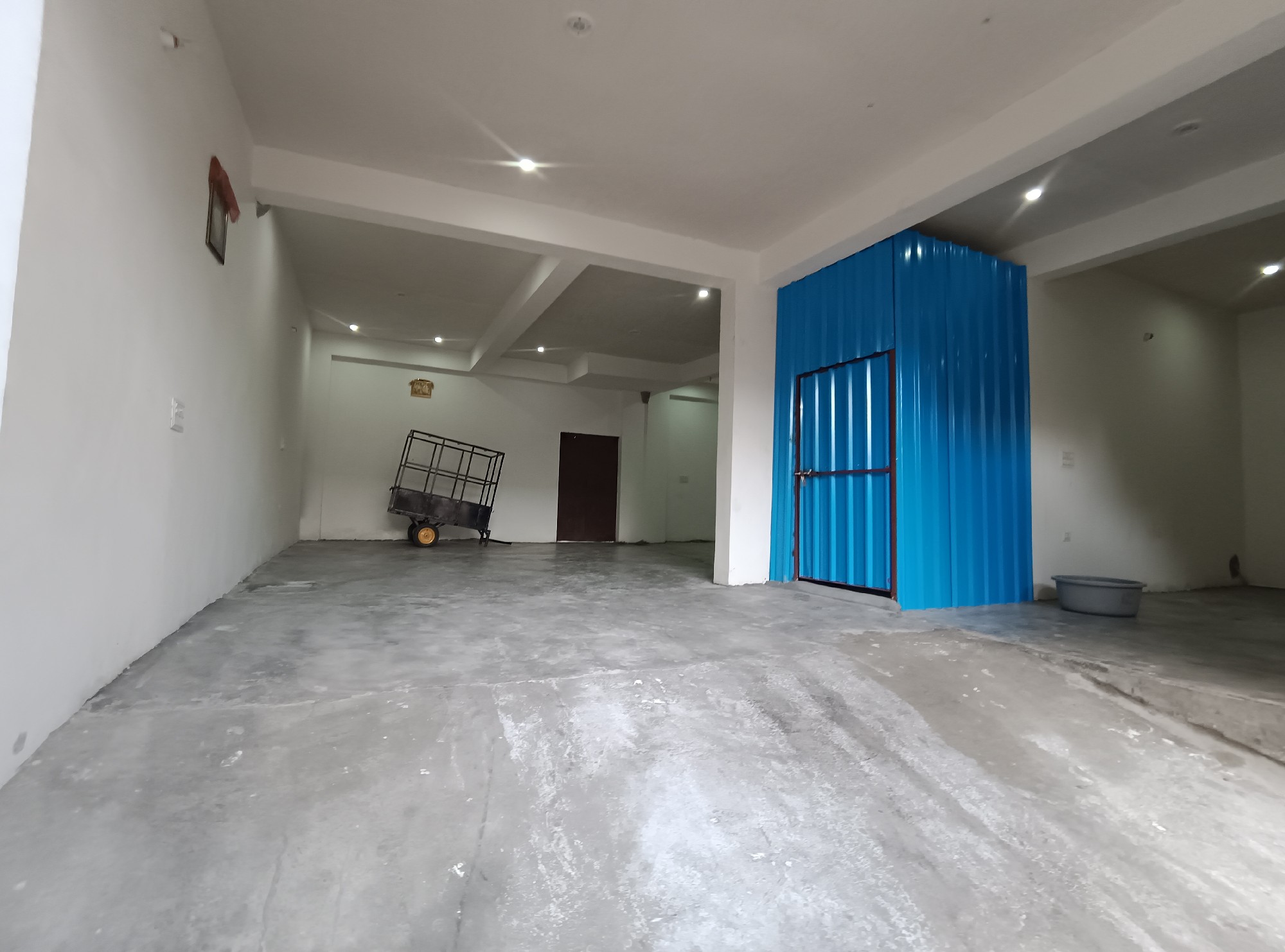 warehouse like godown 2