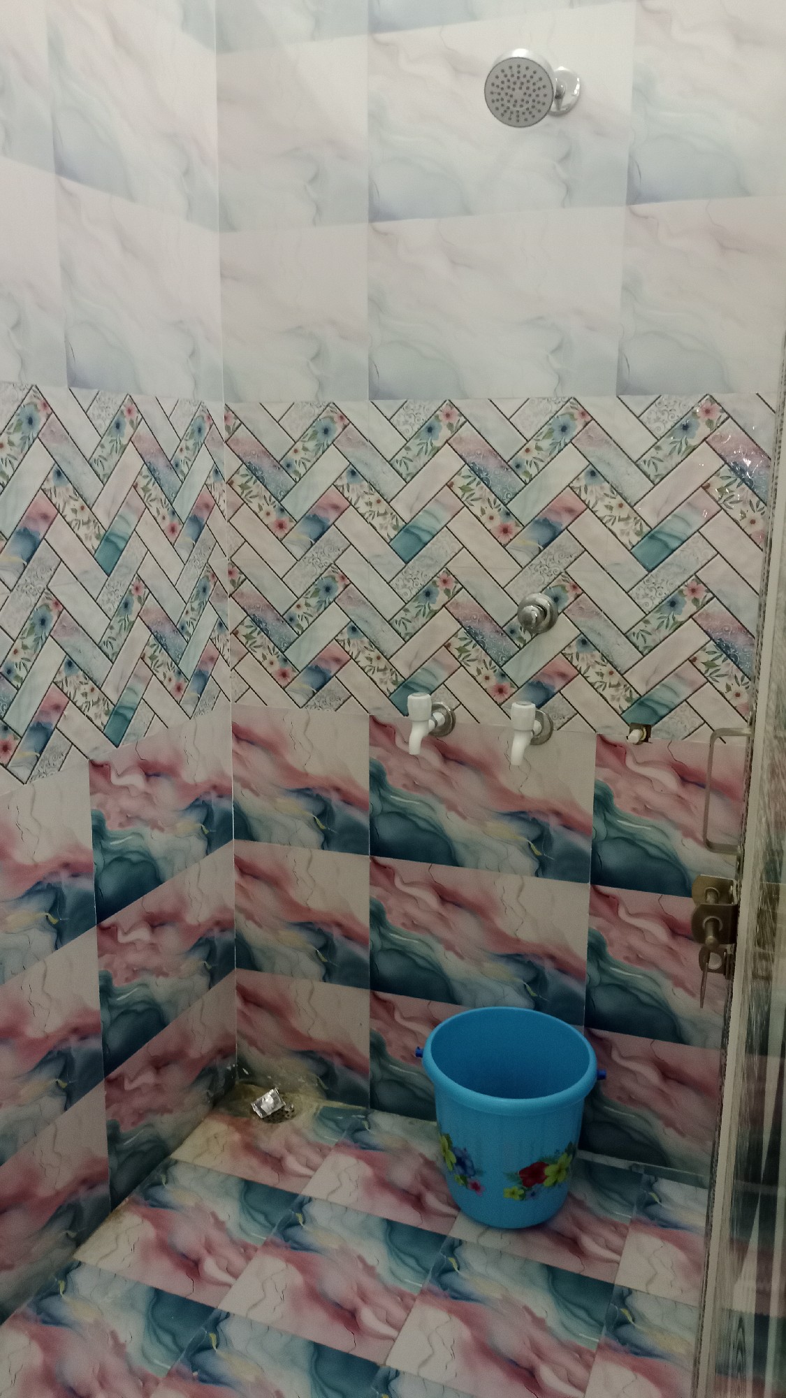 PG for WORKING MALES AND STUDENTS 2