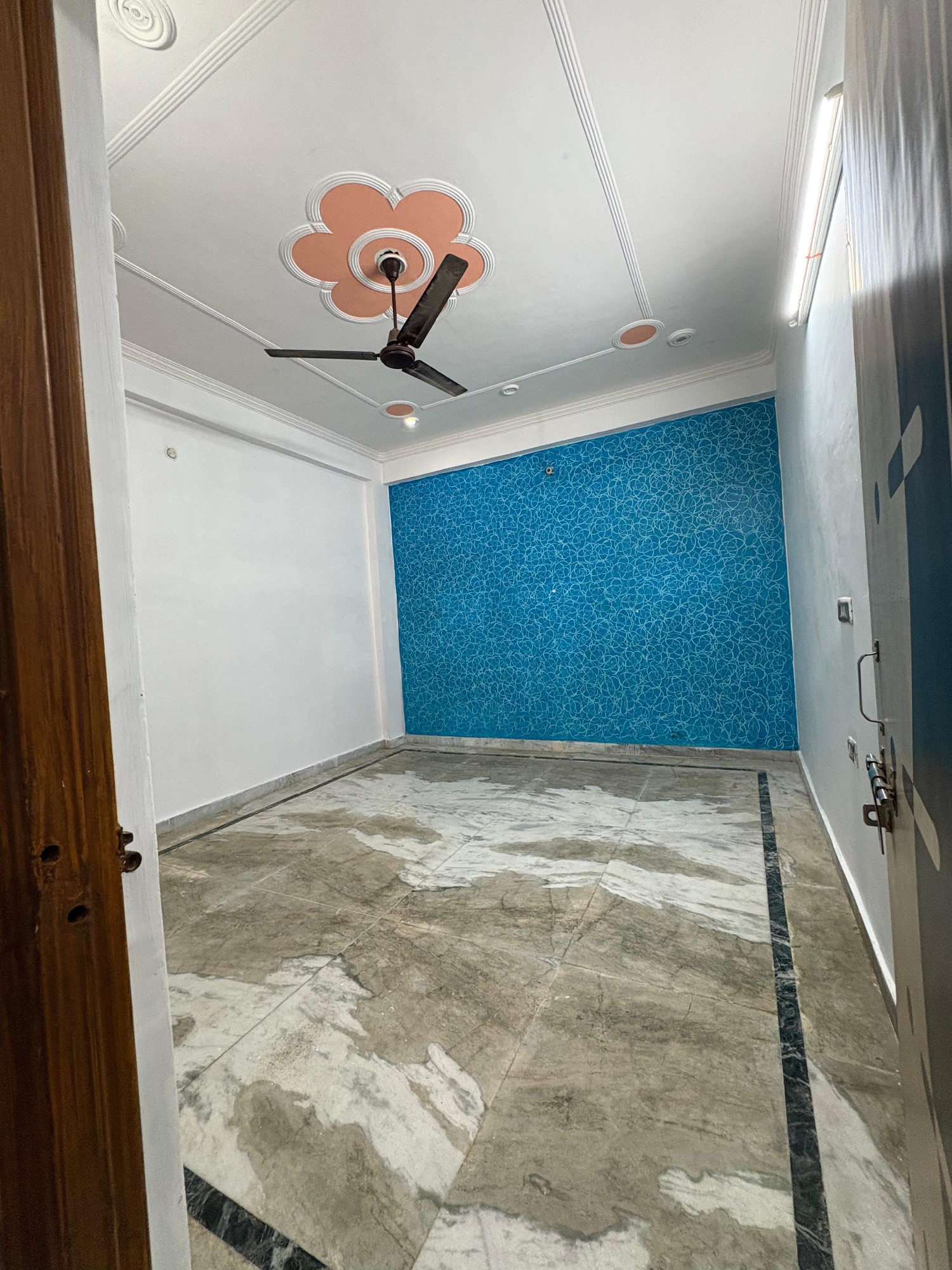 ground floor for rent 3