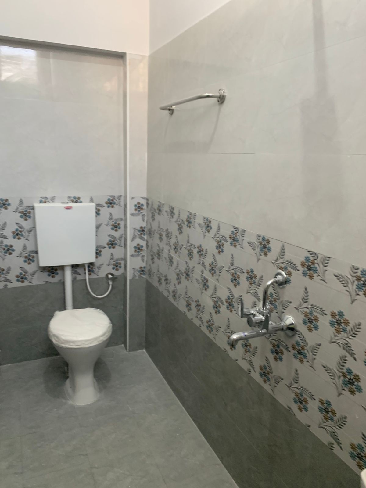 INDIVIDUAL land and BUILDING for sale in COIMBATORE initial payment 1 lakh 2