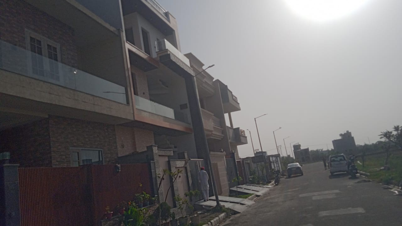 property for sale Airport road Blue valley In Amritsar