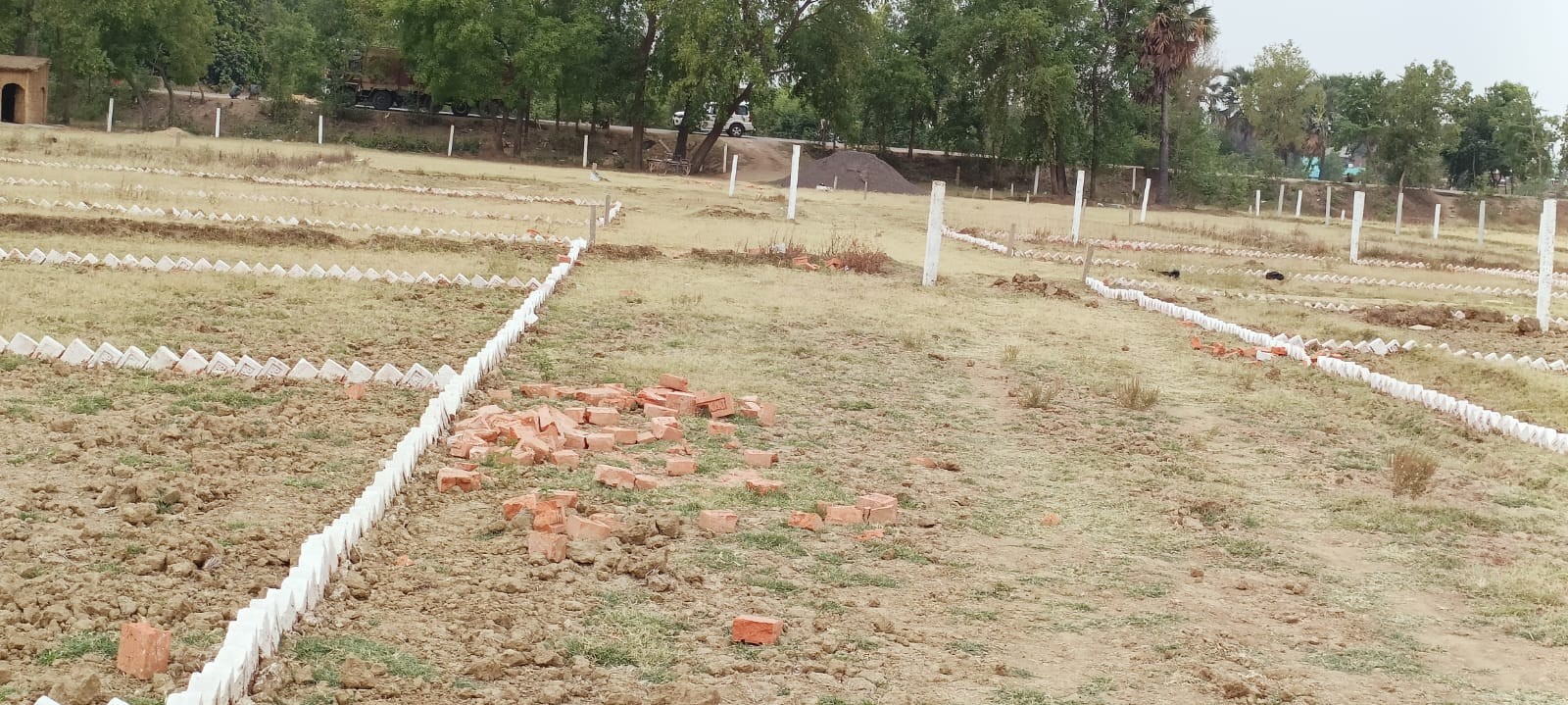 plot available on Easy emi Without intrest 3