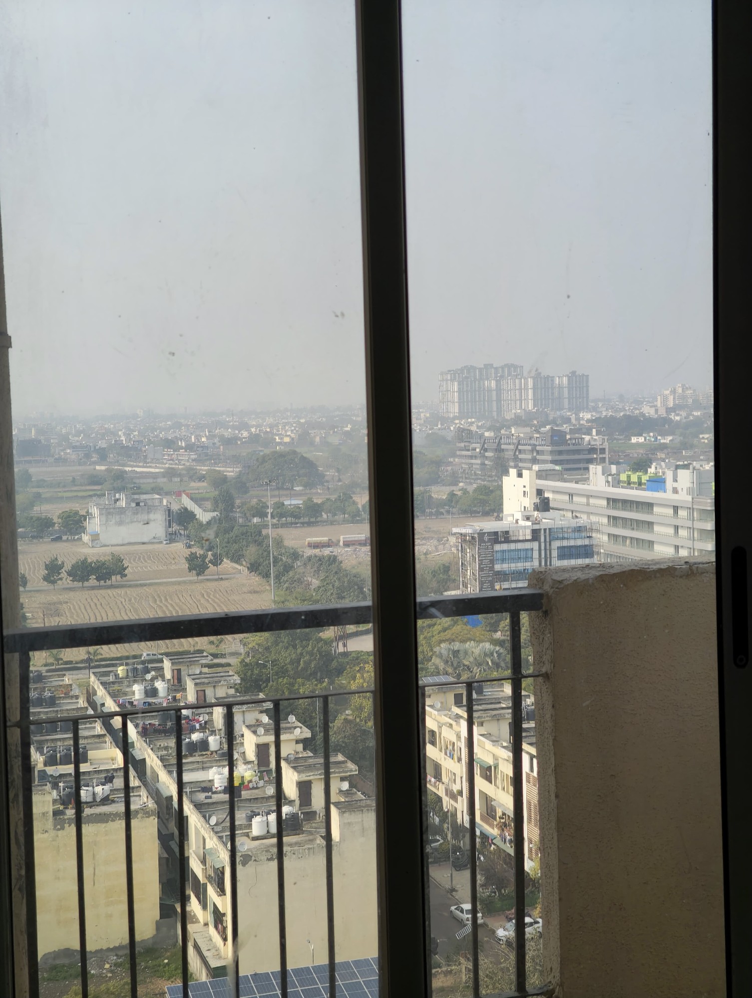 2 BHK 925/881 sqft available for sale