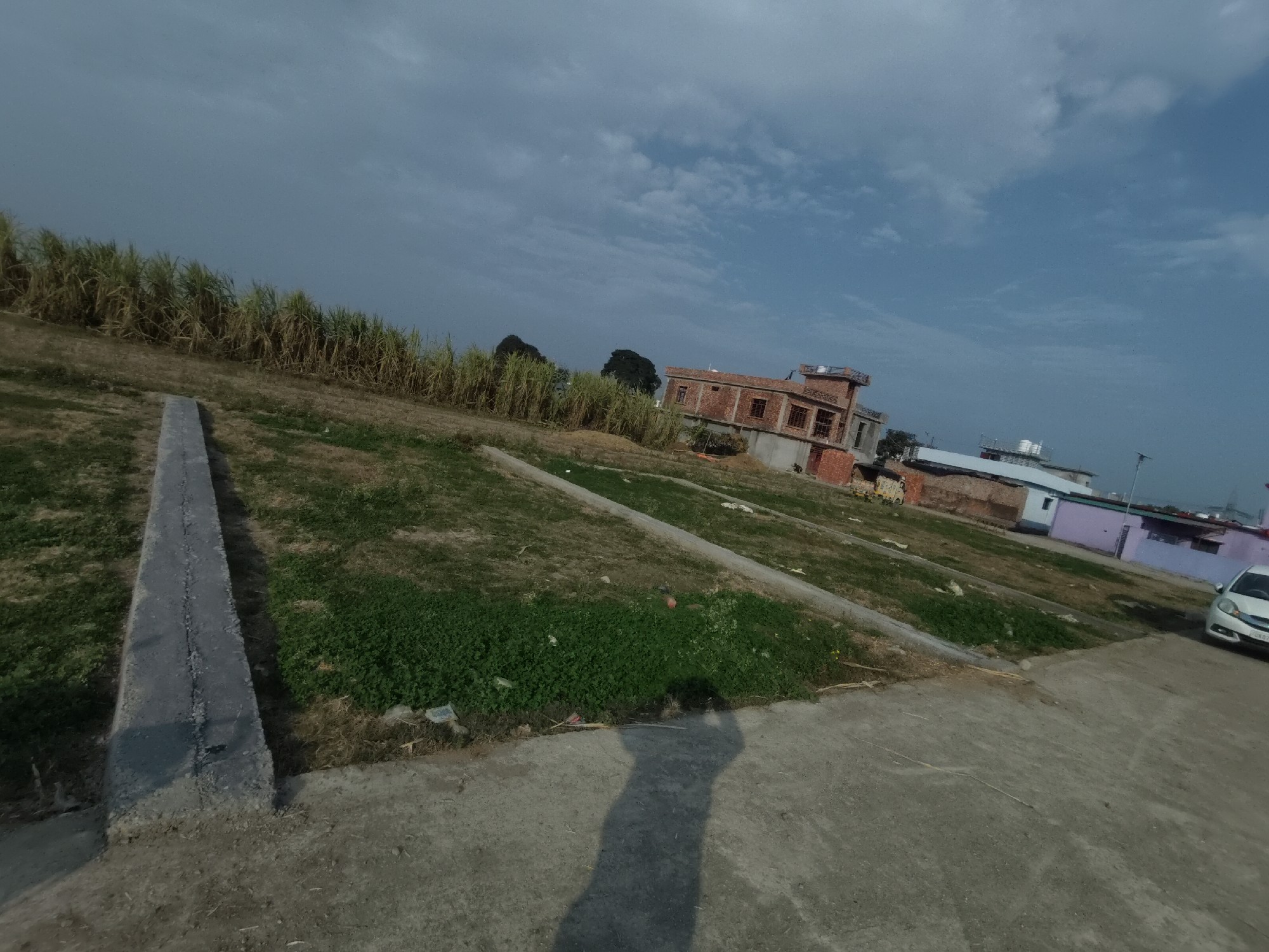 100 gaj 200 gaj 300gaj available near by rishikesh and dehradun