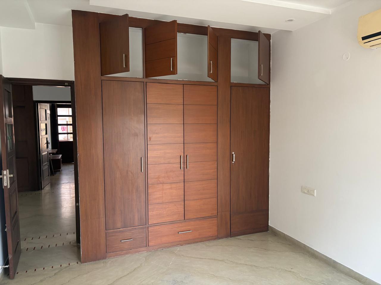 2BHK WITH 2 WASHROOM