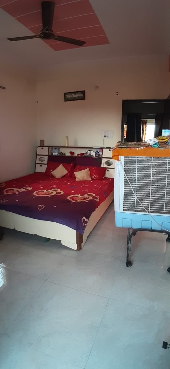 3BHK CORNER 3 SIDE OPEN