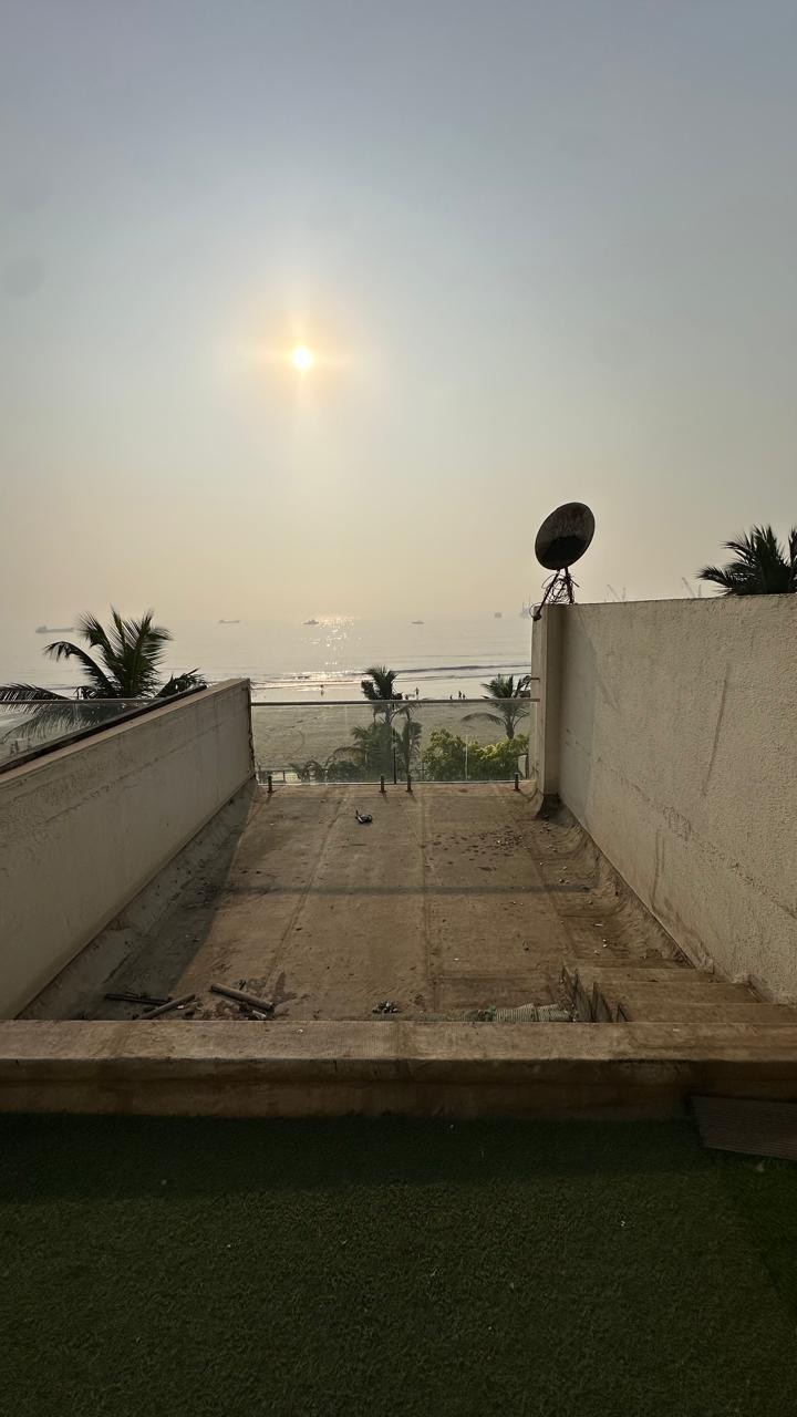 Fully Furnished Office for Sale in Mumbai – High Rental IncomePremium Commercial Office Space Avai.. 2