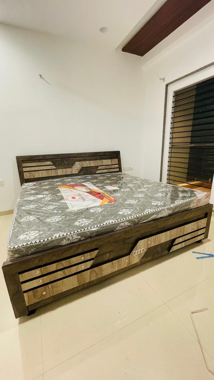 8 room restaurant for rent at kudi